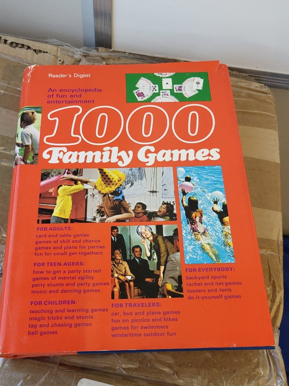 READER'S DIGEST 1000 FAMILY GAMES HARDCOVER WITH DJ VINTAGE 1971 RARE FIND